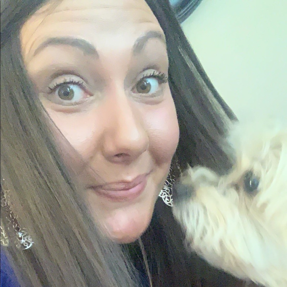 Meet your Posher, Amanda!